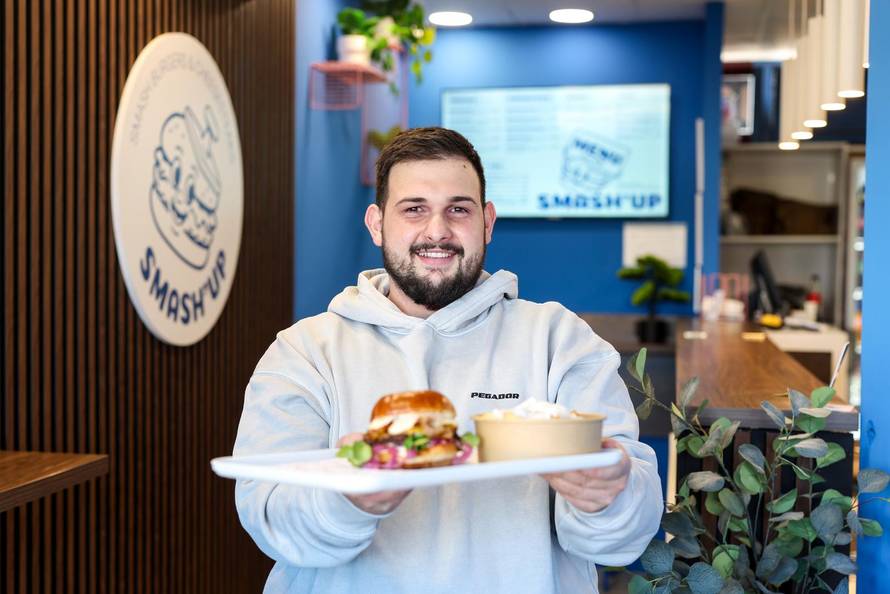 Zagreb: Burger bar Smash Up na Borongaju