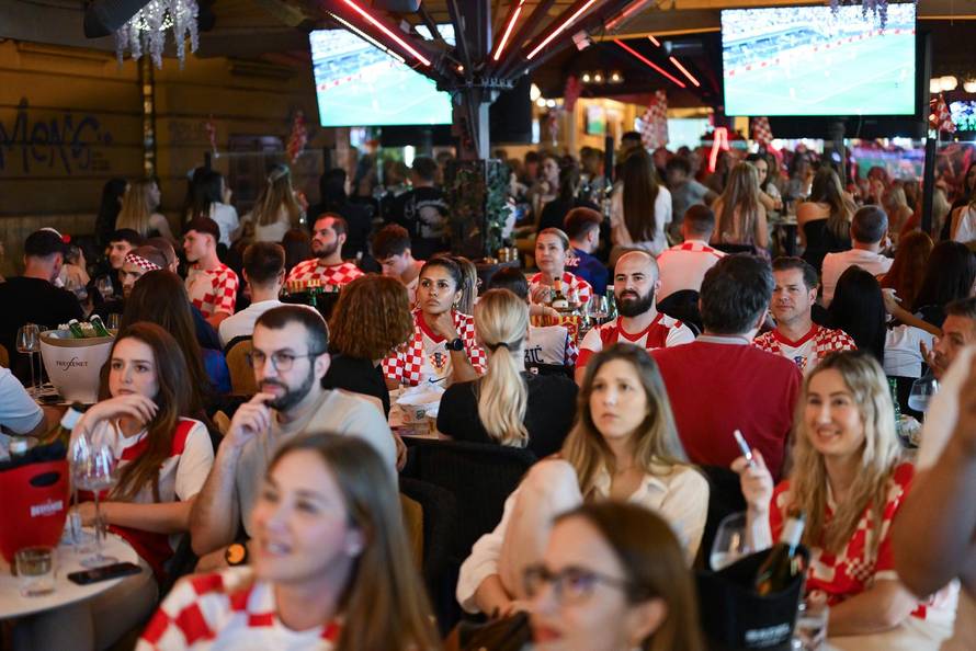 Zagreb: Zajedničko gledanj utakmice na trgu Bana Jelačića 