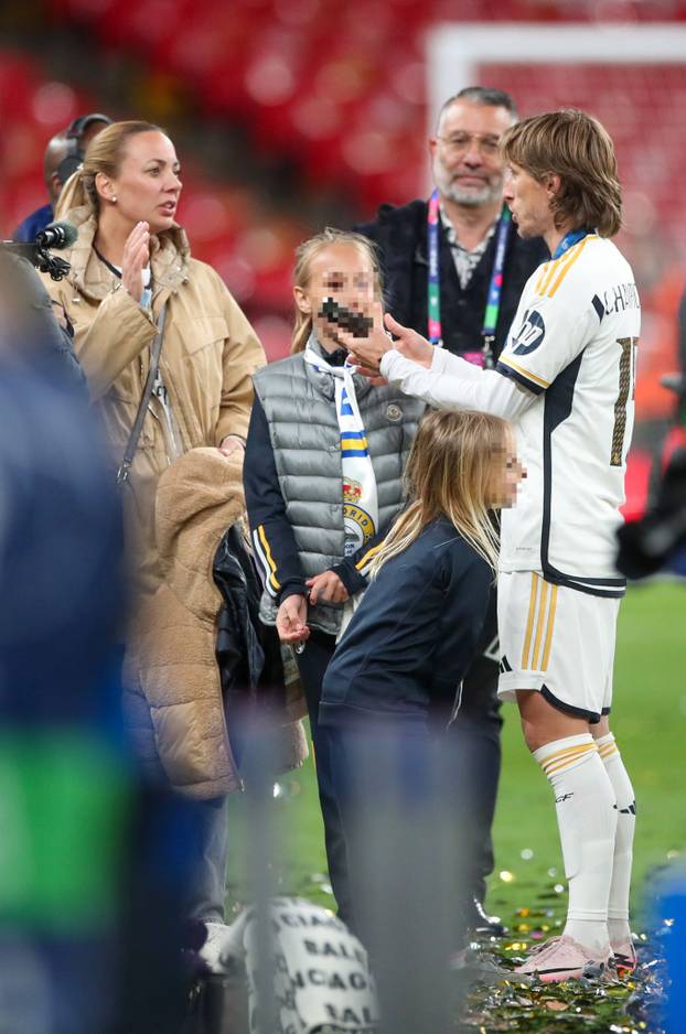 FOTO Tata, opet si prvak: Evo kako je Modrić slavio s obitelji