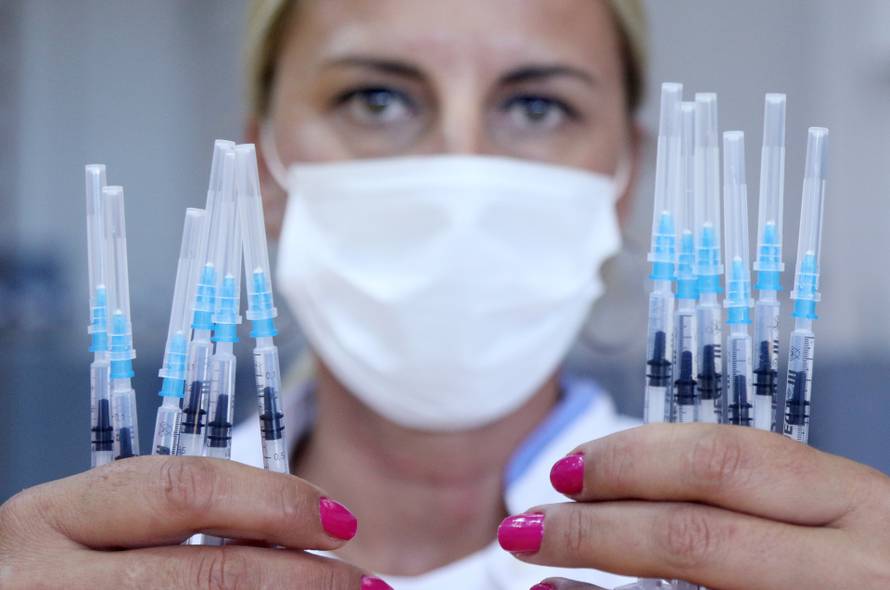 U Austriji cijepe protiv korone na blagajnama supermarketa