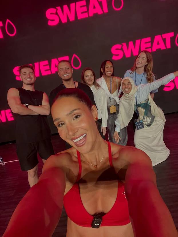 FOTO Kayla je jedna od najvećih fitness influencerica - Evo uz kojih par vježbi ostaje fit