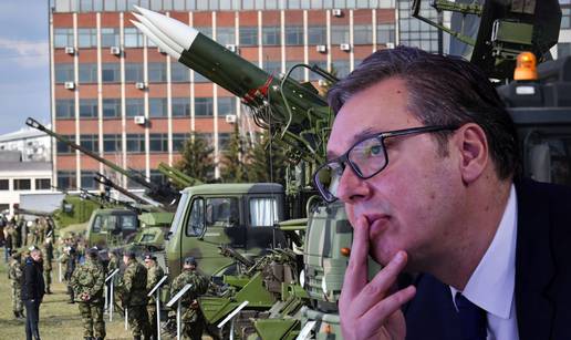 Vučić se šepuri novim oružjem: Senka, Jeky i Vrabac-bombarder su 'made in' Valjevo ili Žarkovo