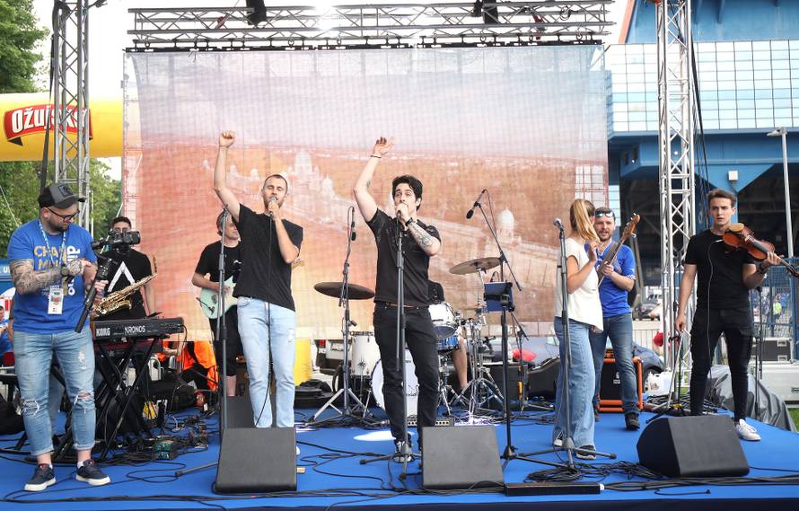 Zagreb: Atmosfera ispred stadiona uoči početka  utakmicu između Dinama i Hajduka