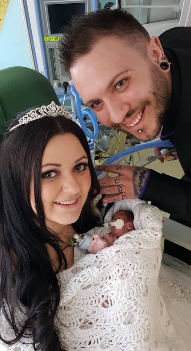 MUM WHO HAS TWO MIRACLE BABIES IN 12 MONTHS, AFTER 9 MISCARRIAGES, IS EXCITED TO CELEBRATE FAMILY CHRISTMAS AT HOME