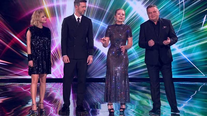 Blink-blink! Barbara Kolar i Iva Šulentić zablistale su u crnim šljokičastim haljinama na Dori