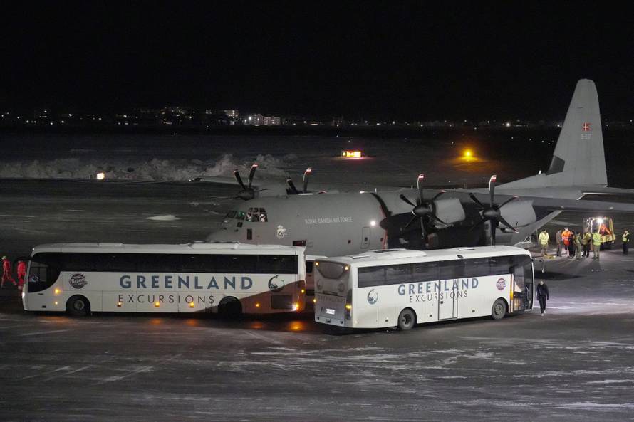 Royal Danish Air Force plane carrying personnel arrives in Greenland