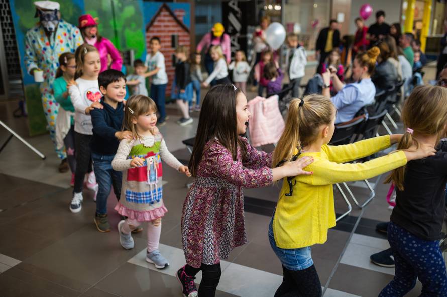 11. rođendan Portanove uz nagradne igre, shopping s popustima, tortu, šampanjac...