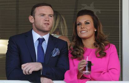 Rooneyeva supruga čvrsto uz njega: Jači smo nego ikad prije