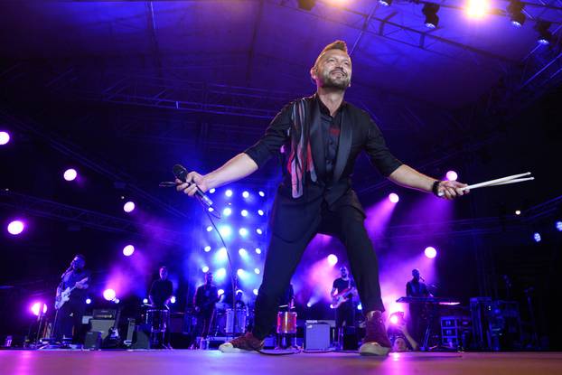 Zagreb: Slavljenički koncert grupe Vatra povodom 25 godina profesionalne karijere