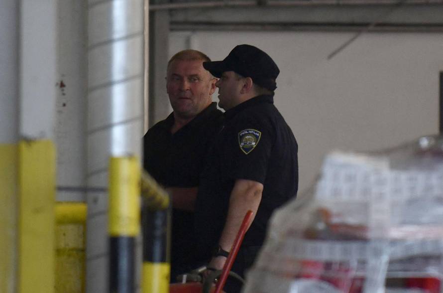 Zagreb: Privođenje uhićenih u Hrvatskim šumama