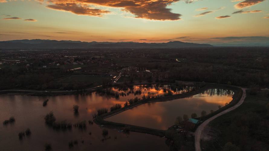 Ne smetaju im blato i kiša! U Sv. Nedelji održane Spartan utrke
