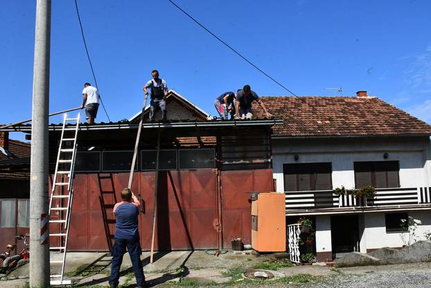 Cernik: Smrvljeno kombi vozilo i obiteljska kuća muškarca koji je poginuo u jučerašnjem razornom nevremenu