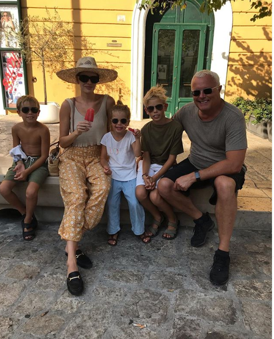 Ruska ljubavna priča: Milijarder spasio bivšu dilericu i oženio je