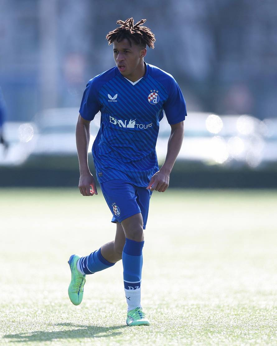 FOTO Dinamo predstavio veliko pojačanje. Potpisao Portugalac kojeg su htjeli Barca i Man. City