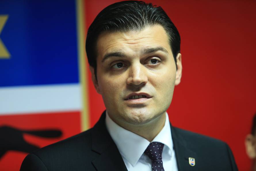 Dragan Vulin podnio ostavku: 'Meni to u životu ne treba...'