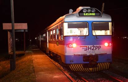 Putnica iz auta završila u bolnici nakon naleta vlaka u Bjelovaru