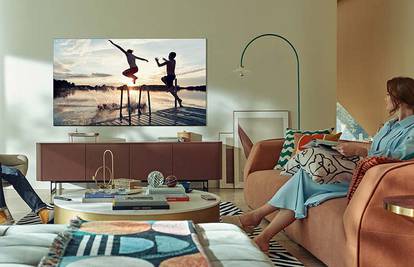 Uživajte u gledanju serija i filmova na Samsung Neo QLED TV-u uz TV kasko osiguranje