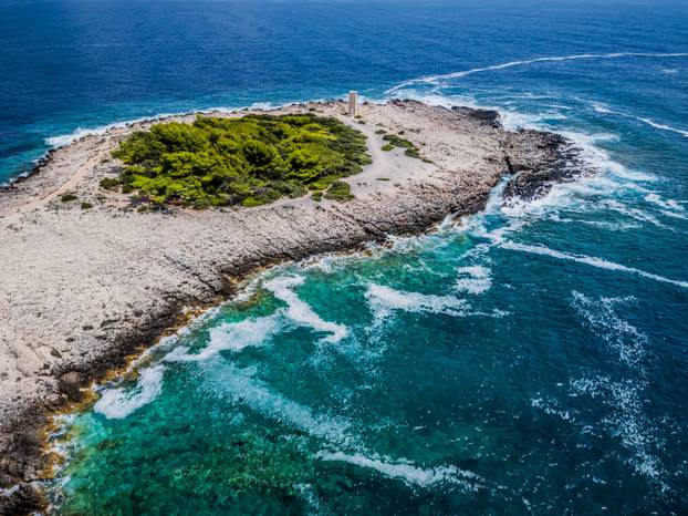 Poluotok Ražnjić na Korčuli snimljen iz zraka 