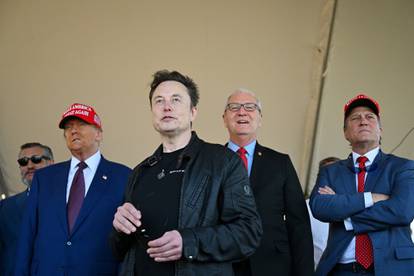 FOTO Elon Musk i Donald Trump skupa promatrali lansiranje Starshipa na njegov testni let