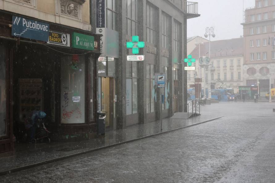 Zagreb: Oluja sigla do Zagreba