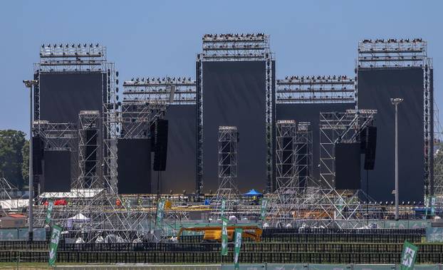 Zagreb: Radovi na hipodromu uoči koncerta Marka Perkovića Thompsona