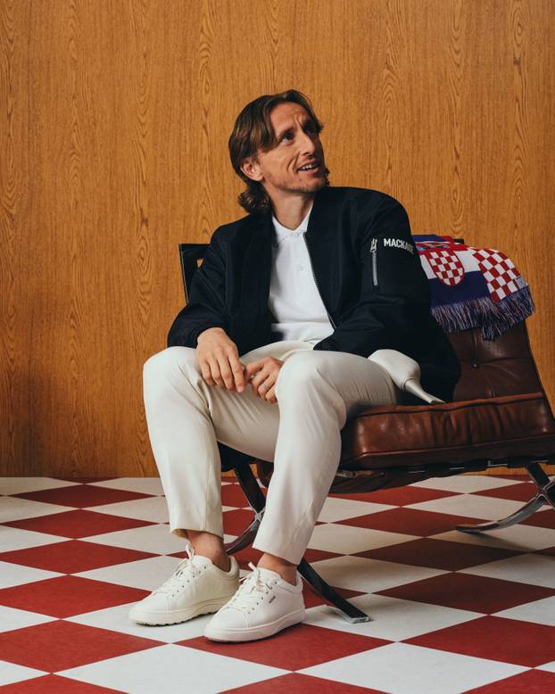 FOTO 'Vatreni' kao fotomodeli: Modrić, Gvardiol i drugi skockali se za SP, evo koliko košta outfit