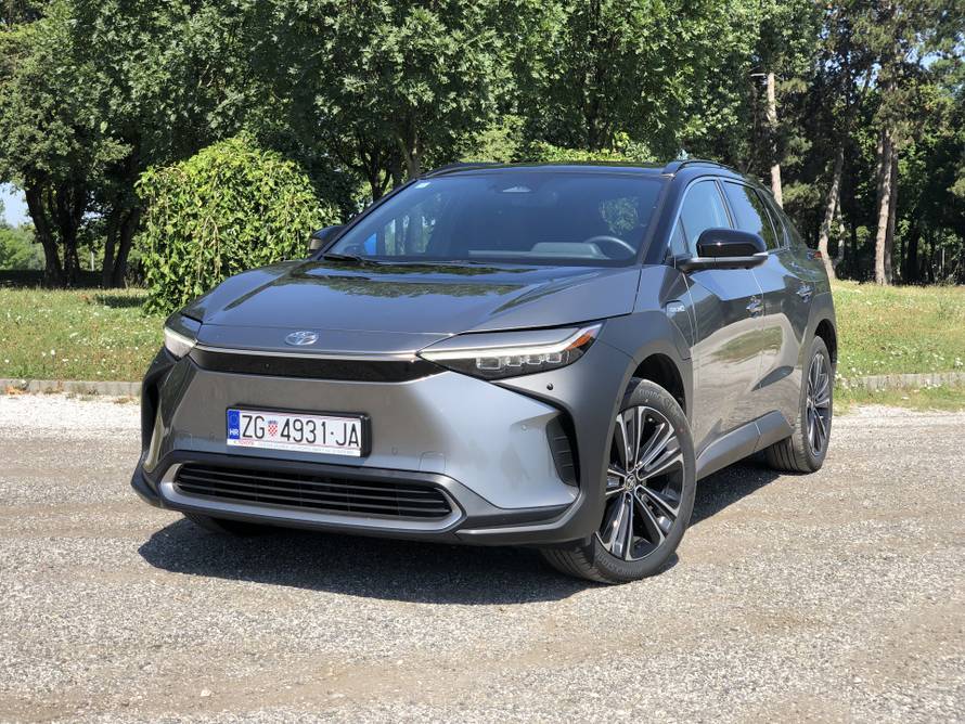 Toyota bZ4X: Mnogo zabave u vožnji, ali i jako puno novca