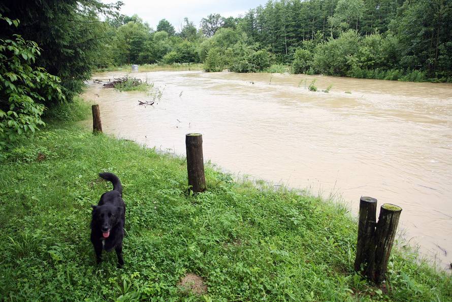 Očaj u Lekeniku: 'Čim počne padati kiša mi smo pod vodom'