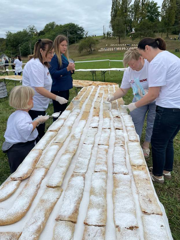 Hrvati oborili rekord: 'Imamo najdužu štrudlu na svijetu!'