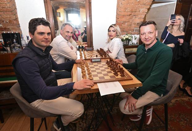 Zagreb: Brojni poznati na humanitarnom šahovskom turnir u konobi Mašklin i Lata