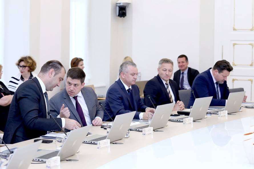 Zagreb: Vlada poveÄala kvote za strane radnike