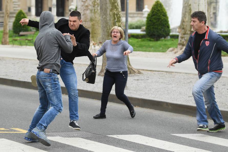 Incident ispred suda: Vikali na majku ubijene pa su se potukli