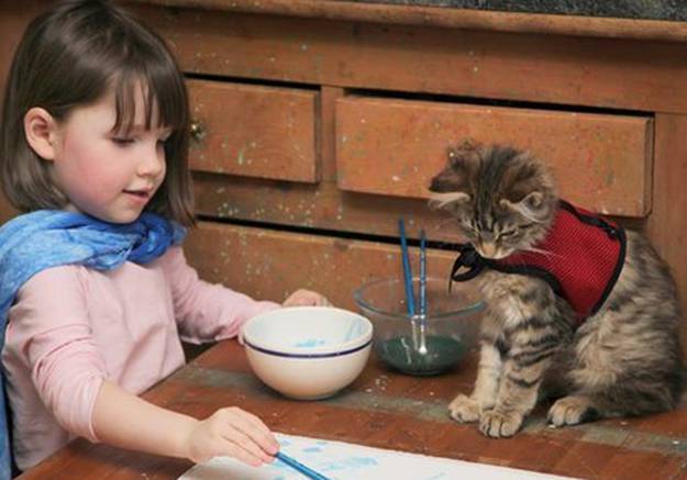 Najbolje prijateljice: Maca pazi i pomaže autističnoj djevojčici