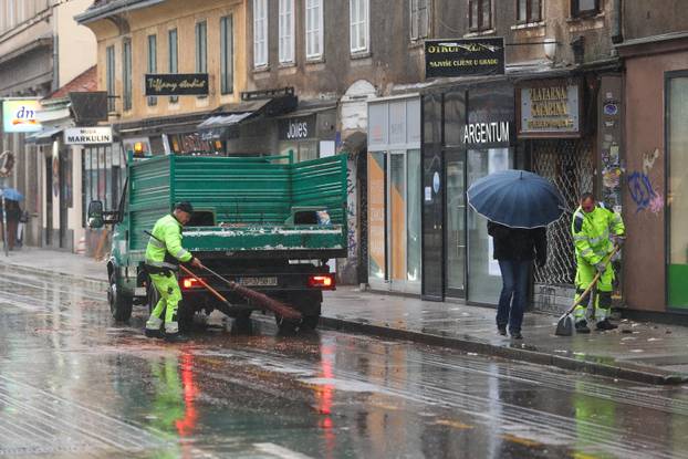 Zagreb: Započelo čišćenje Ilice