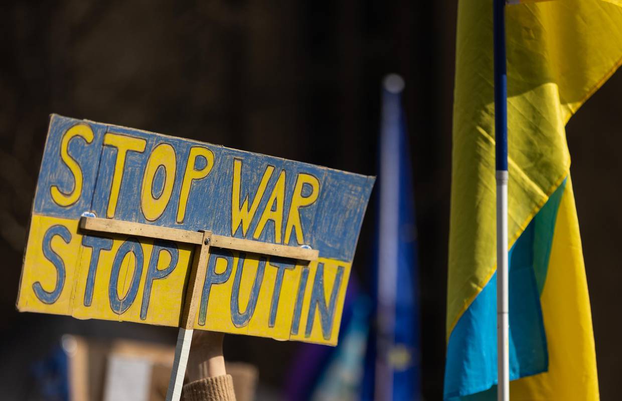 Ukrajinci prosvjeduju u okupiranim gradovima
