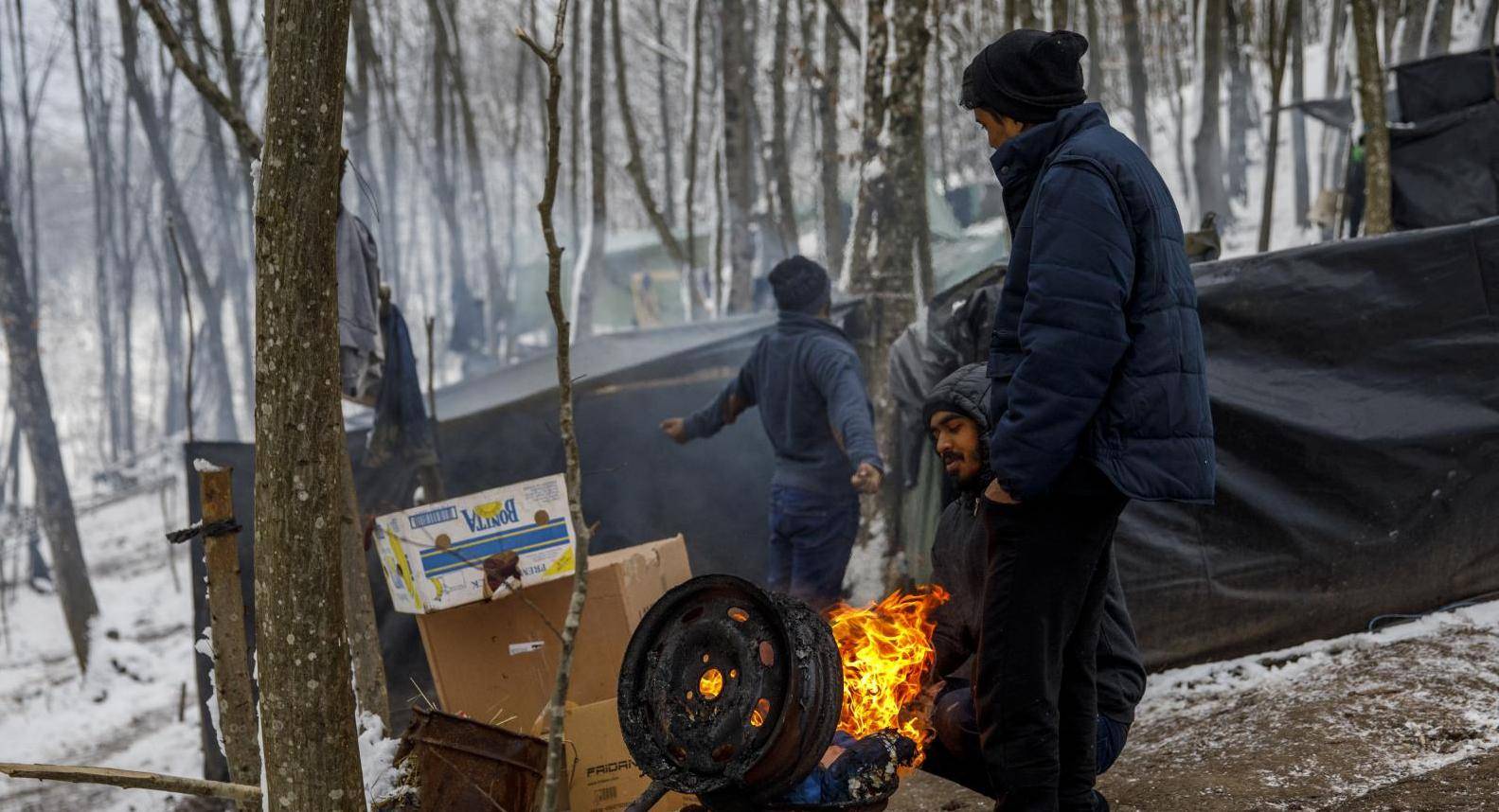 U šumama oko Velike Kladuše nalazi se nekoliko stotina migranata