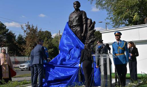 'Zgroženi smo spomenikom Tepiću, vi veličate terorizam...'