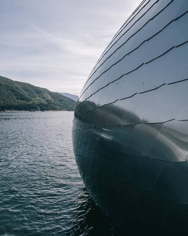 FOTO Spektakl na vodi: Biste li jeli u ovom futurističkom restoranu u norveškom fjordu?