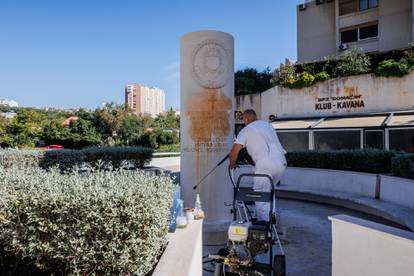 FOTO Vandali su bojom išarali spomenik HOS-a u Splitu