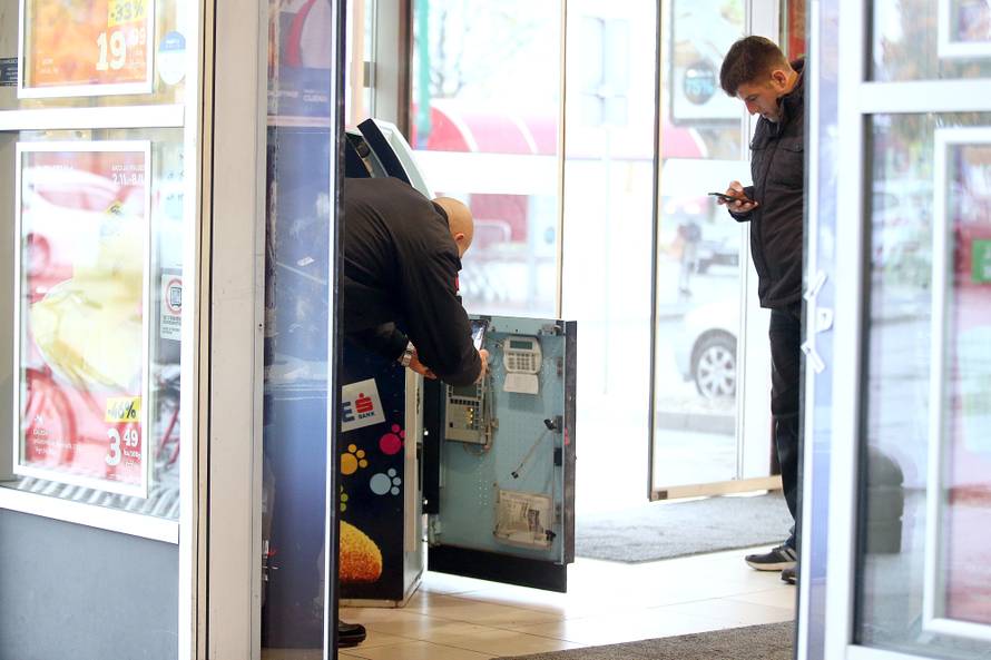 Raznijeli bankomat: Detonacija uništila gotovo cijelu trgovinu!
