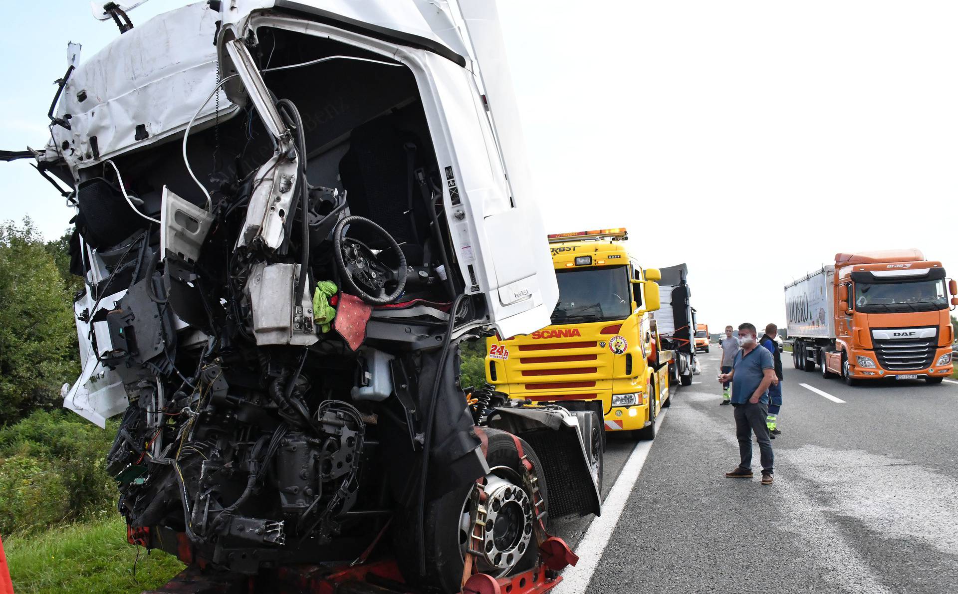 Na autocesti A3 kod Slavonskog Broda sudarila se dva kamiona iste prijevozničke tvrtke iz Turske