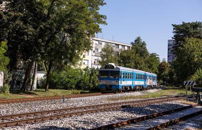 Željeznički promet kod Vrbovca u prekidu zbog očevida