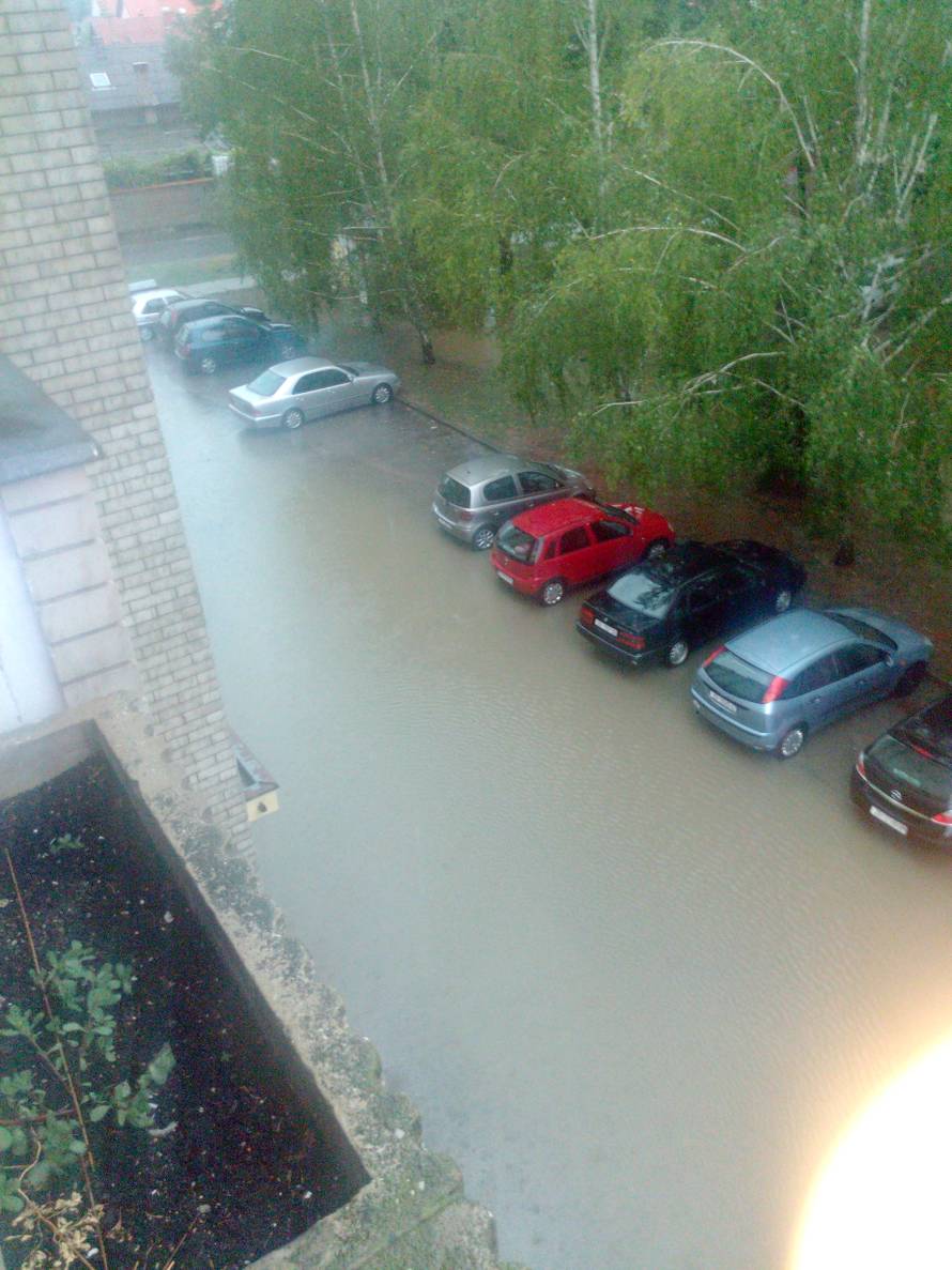 Ulice i podvožnjaci pod vodom: Zagreb pogodilo jako nevrijeme
