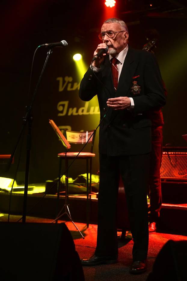 Zagreb: Jimmy Stanić nastupio u Vintage baru