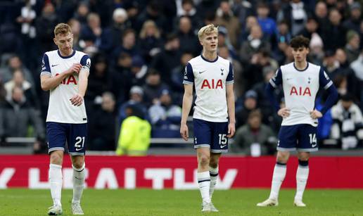 Luku Vuškovića neće dočekati Postecoglou? Tottenham 'trese' kriza, a treneru 'visi' pozicija...