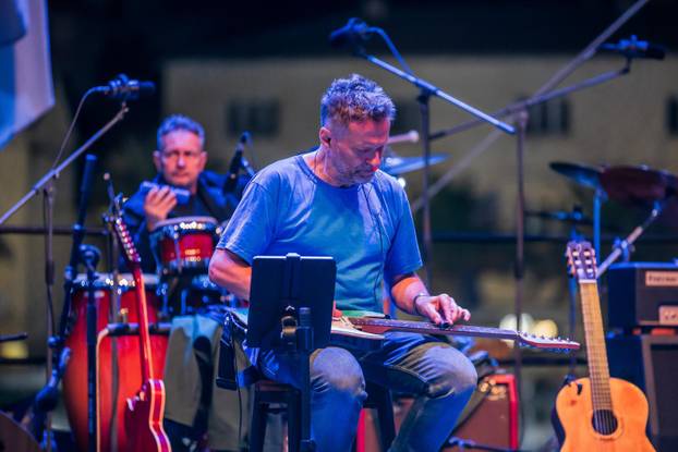 Vela Luka: Generalna proba koncerta Trag u Beskraju