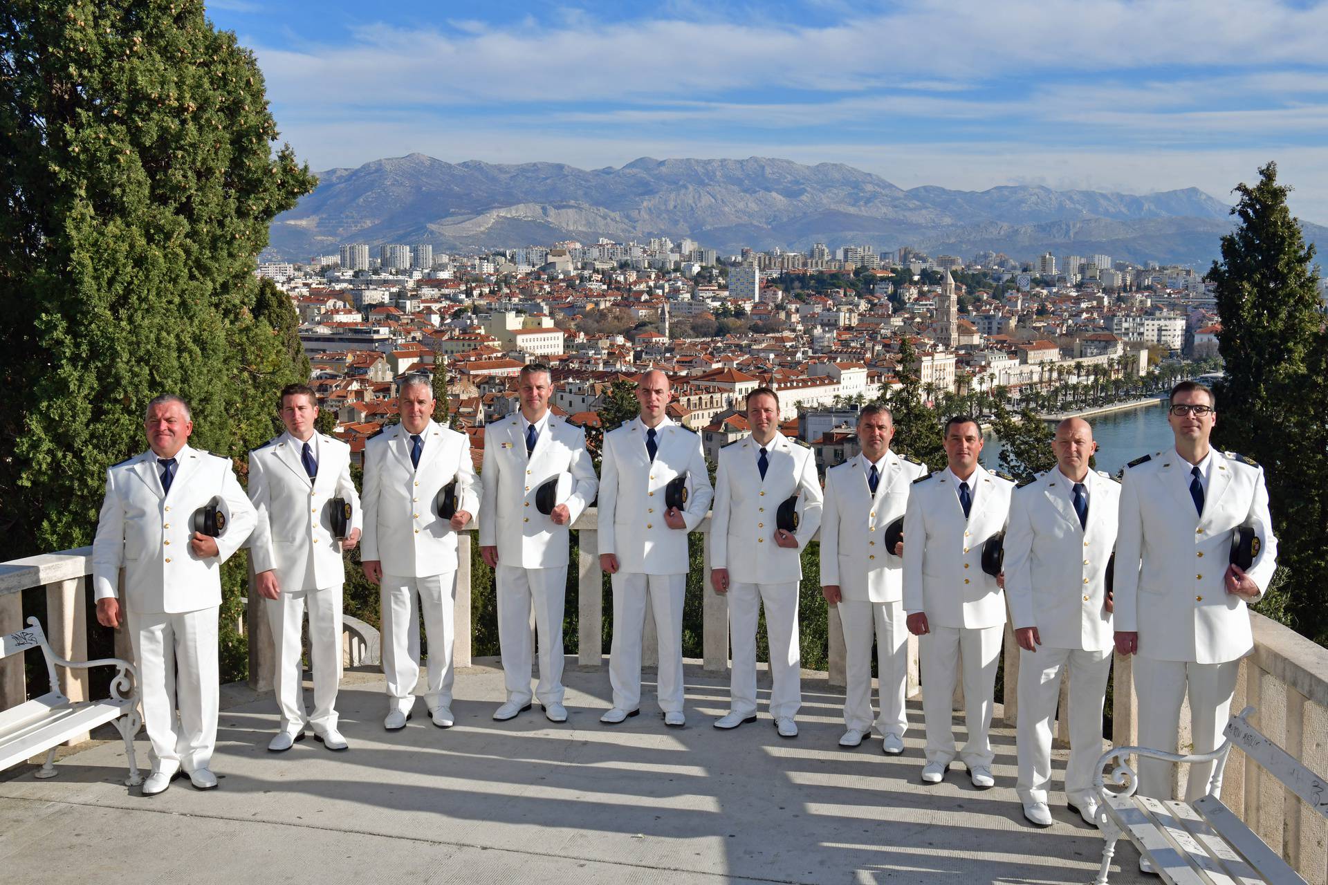 Klapa 'Sveti Juraj' nastupa na tradicionalnom koncertu na dubrovačkom Stradunu...