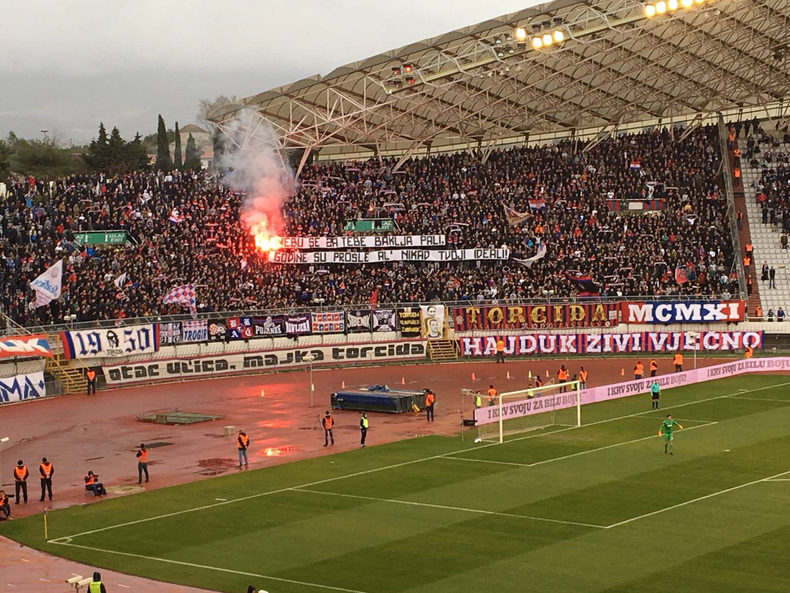 "Hrabro si pao, za slobodnu Hrvatsku život svoj si dao..."