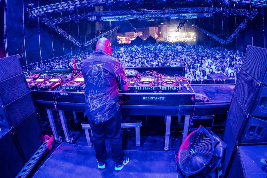 Split -  DJ-a Carl Cox