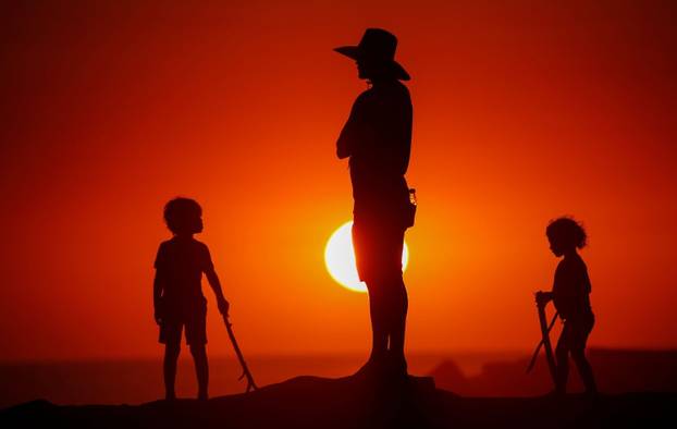 Igra svjetla i sjene uz ocean u Kaliforniji: Otac je sa djecom uživao u božanskom prizoru